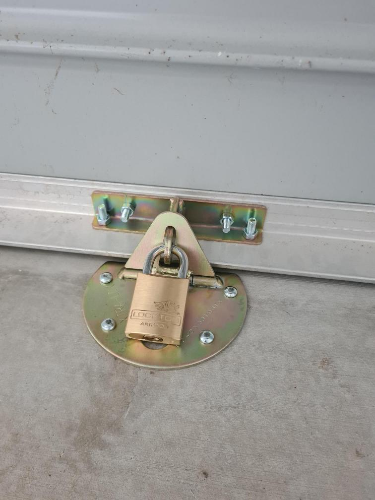 Broken Key Extraction Service
